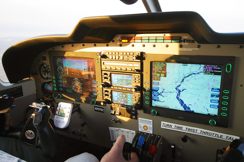 15.4 " inch LCD 1920X1200 Application on PAV
